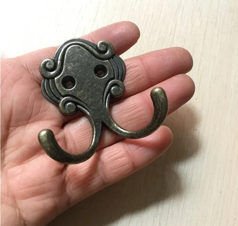Coat Hooks Bronze Vintage  Cast Wall Mounted Cast Antique Hook Door Robe Clothes Hang