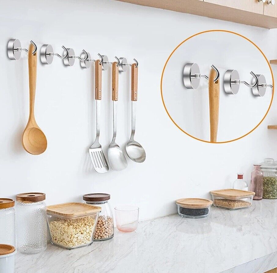 Magnetic Hooks Detail